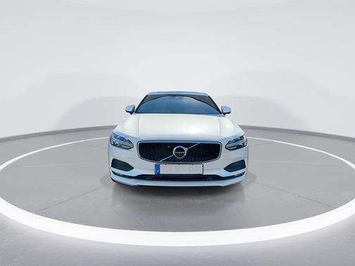 Black 2017 Volvo S90 T6 Momentum