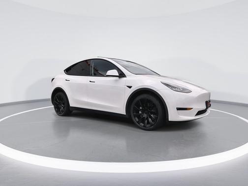 2022 Tesla Model Y Long Range Dual Motor All-Wheel Drive
