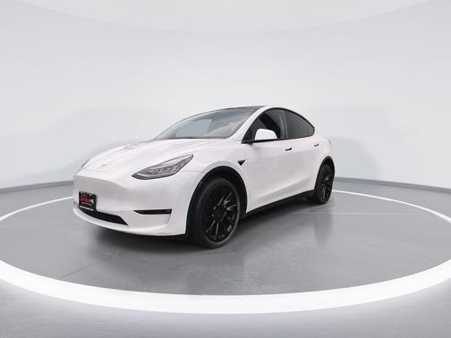 2022 Tesla Model Y Long Range Dual Motor All-Wheel Drive