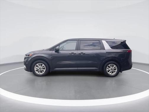 2022 Kia Carnival LX