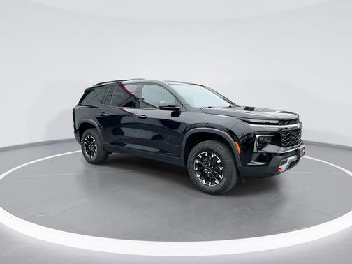 Mosaic Black Metallic 2024 Chevrolet Traverse AWD Z71