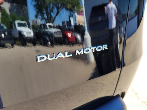 Diamond Black 2026 Tesla Model Y Premium All-Wheel Drive