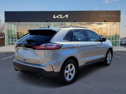 Iconic Silver 2020 Ford Edge SE