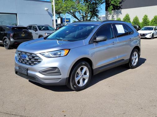Iconic Silver 2020 Ford Edge SE