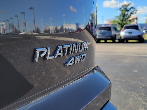 2024 Nissan Pathfinder Platinum 4WD