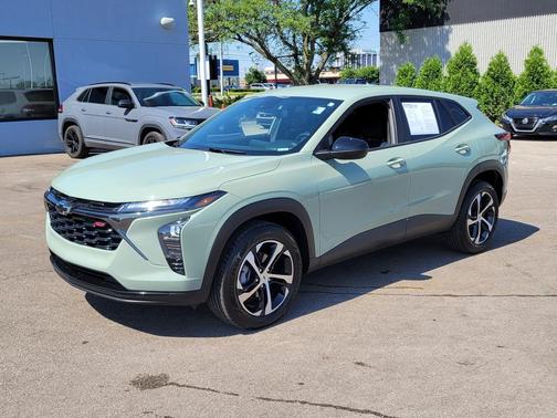 Cacti Green 2024 Chevrolet Trax FWD 1RS