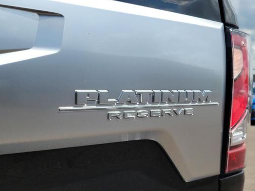 2023 Nissan Titan Platinum Reserve