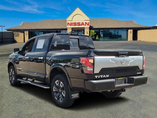 2023 Nissan Titan Platinum Reserve