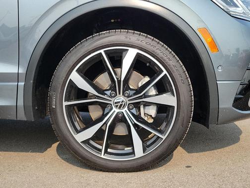 2022 Volkswagen Tiguan 2.0T SEL R-Line 4MOTION