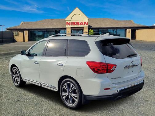 2019 Nissan Pathfinder Platinum