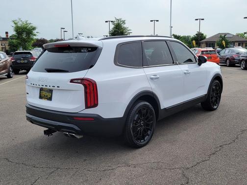 Glacial White Pearl 2022 Kia Telluride EX