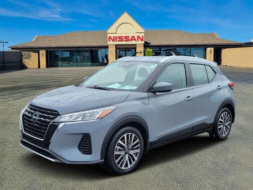 2022 Nissan Kicks SV