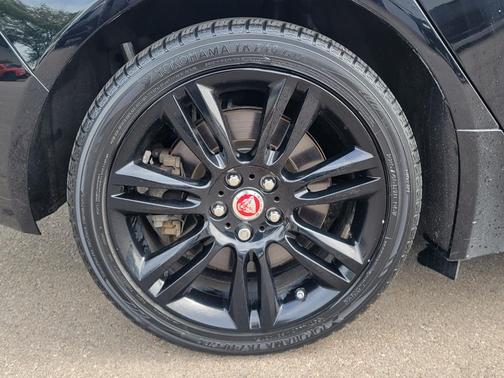 Narvik Black 2018 Jaguar XE 25t Prestige