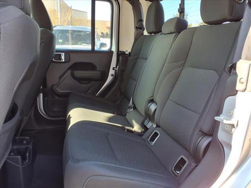 2022 Jeep Gladiator Sport S