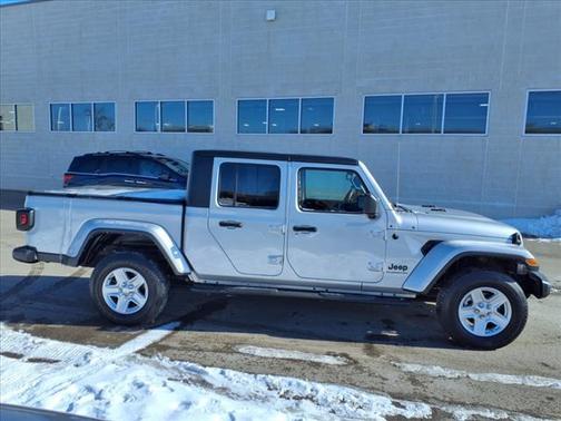 2022 Jeep Gladiator Sport S
