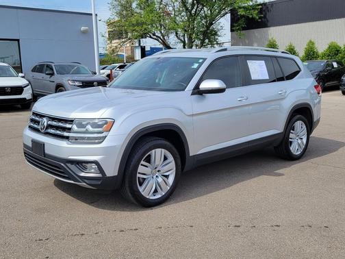 Reflex Silver Metallic 2019 Volkswagen Atlas 3.6L SE w/Technology