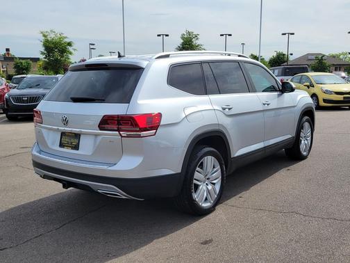 Reflex Silver Metallic 2019 Volkswagen Atlas 3.6L SE w/Technology