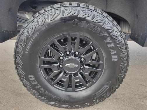 2024 Chevrolet Silverado 2500 4WD Crew Cab Standard Bed ZR2