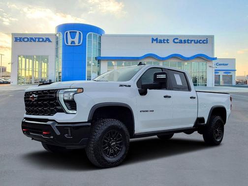 2024 Chevrolet Silverado 2500 4WD Crew Cab Standard Bed ZR2