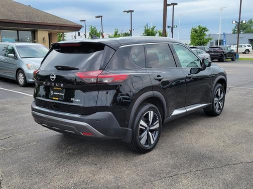 Super Black 2023 Nissan Rogue SL