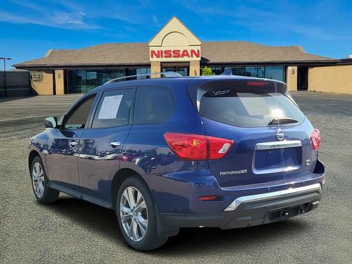 2019 Nissan Pathfinder SL