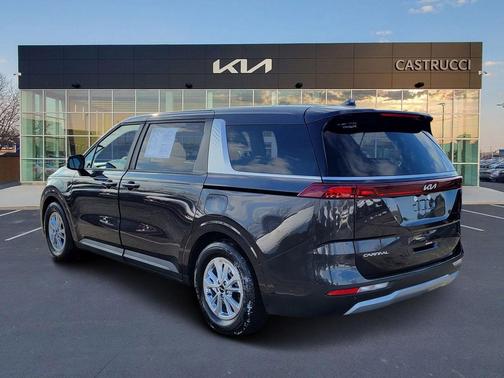 2024 Kia Carnival LX