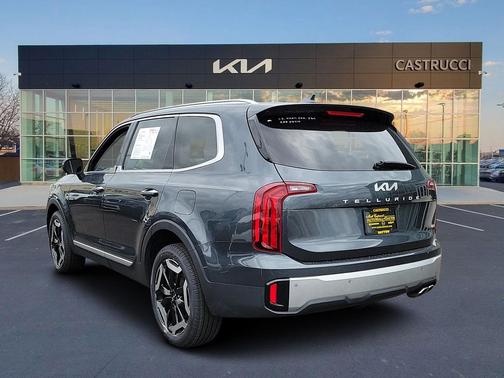 2023 Kia Telluride S