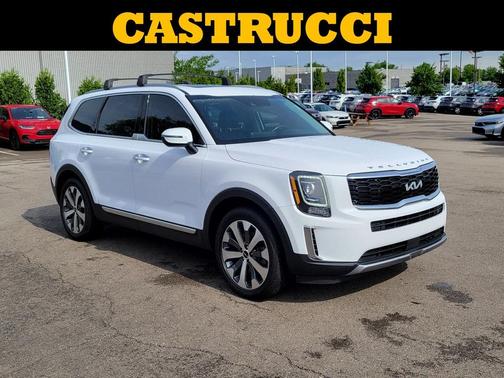 Glacial White Pearl 2022 Kia Telluride S