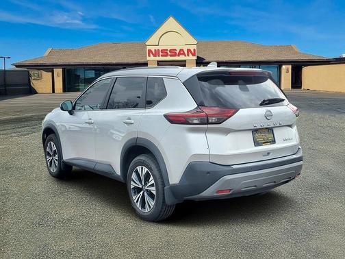 2022 Nissan Rogue SV