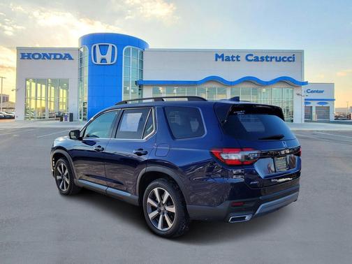 2023 Honda Pilot Touring 8-Passenger