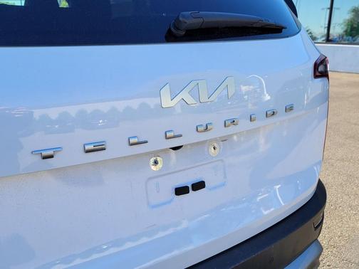 Glacial White Pearl 2022 Kia Telluride EX