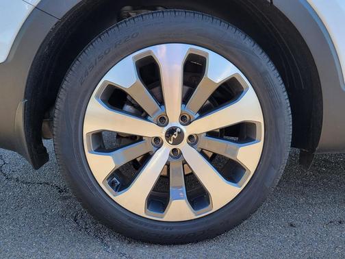 Glacial White Pearl 2022 Kia Telluride EX