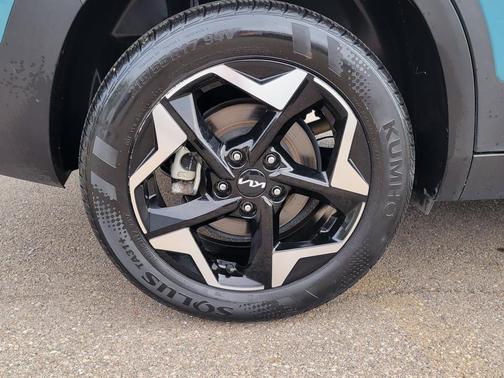 Pluton Blue 2024 Kia Seltos EX