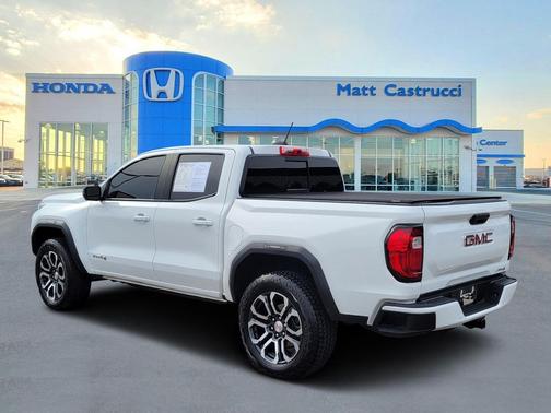 Summit White 2023 GMC Canyon AT4