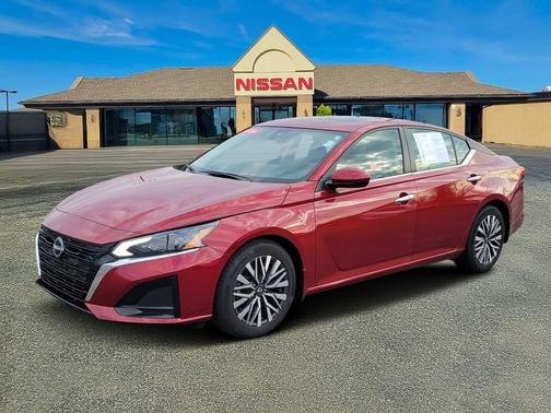 Scarlet Ember 2024 Nissan Altima 2.5 SV