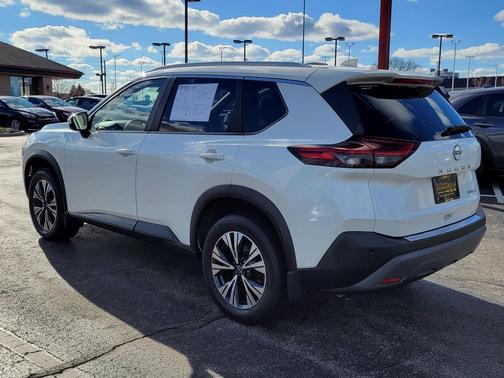 2022 Nissan Rogue SV