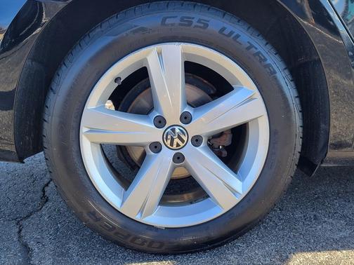 2012 Volkswagen Passat 2.5 SE