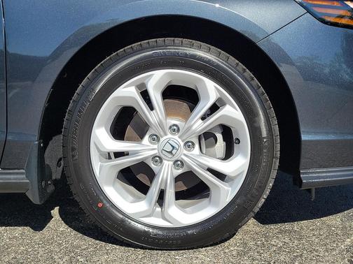 2025 Honda Accord LX 1.5T