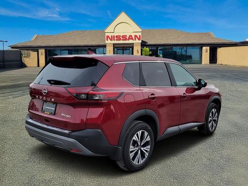 2023 Nissan Rogue SV