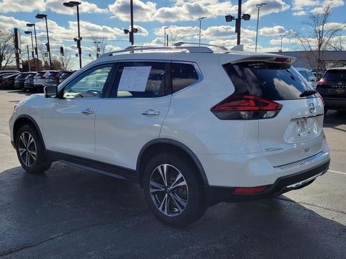 2020 Nissan Rogue SV