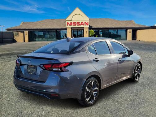 2025 Nissan Versa 1.6 S