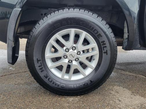 2017 Nissan Frontier SV