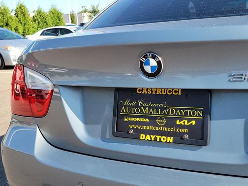 2006 BMW 325 325i