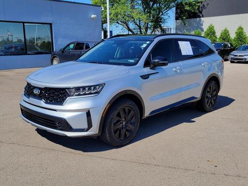 Sparkling Silver 2021 Kia Sorento S