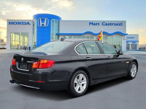 2011 BMW 528 528i