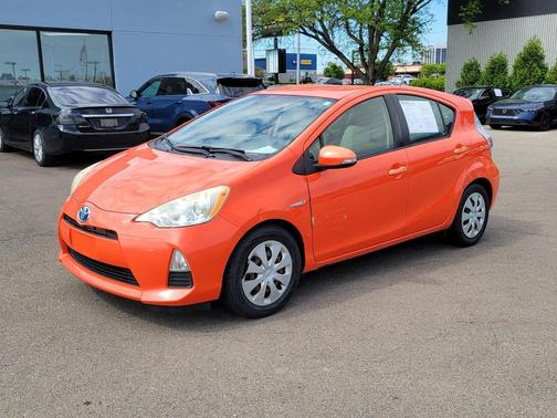Habanero 2012 Toyota Prius c One
