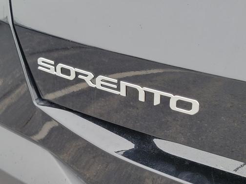 2025 Kia Sorento LX