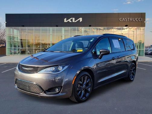 2018 Chrysler Pacifica Touring-L Plus