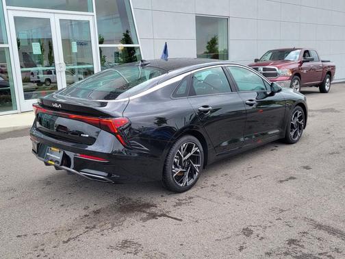 Aurora Black Pearl 2025 Kia K5 GT-Line