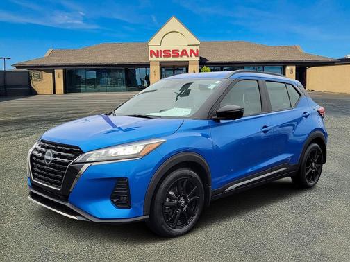 2023 Nissan Kicks SR
